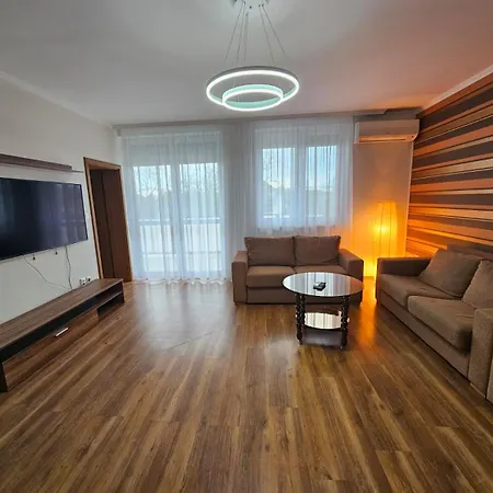 شقة Mantra Wellness *